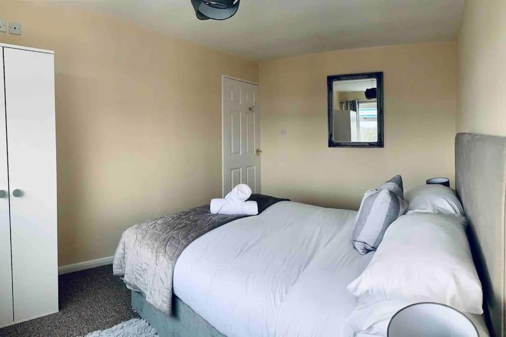 Homely Detached 3 Bedroom House Near Sheffield Rotherham Bagian luar foto